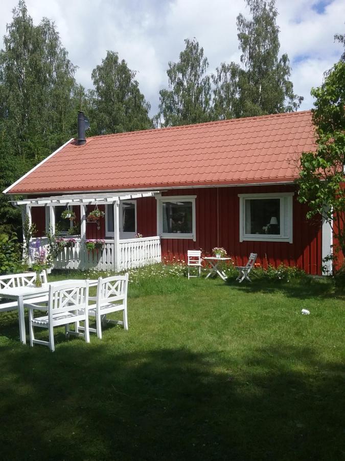山林小屋 Bjoerkslingan Vimmerby